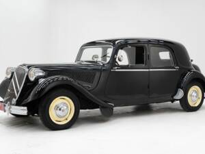Image 1/15 of Citroën Traction Avant 15&#x2F;6 (1954)