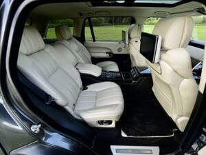 Bild 24/50 von Land Rover Range Rover Autobiography SDV8 (2017)