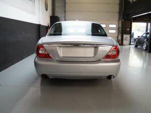 Bild 45/50 von Jaguar XJ 8 4.2 (2008)