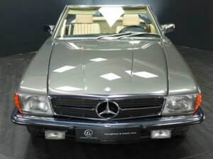 Imagen 9/30 de Mercedes-Benz 380 SL (1983)