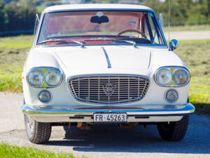 Image 15/26 of Lancia Flavia 1.8 (Pininfarina) (1965)