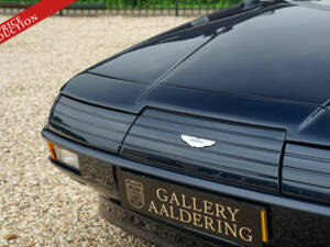 Immagine 18/50 di Aston Martin V8 Zagato Vantage Volante (1990)