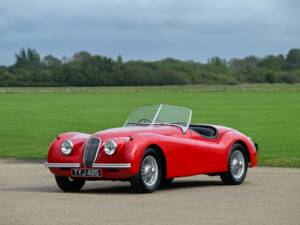 Image 8/37 of Jaguar XK 120 SE OTS (1954)