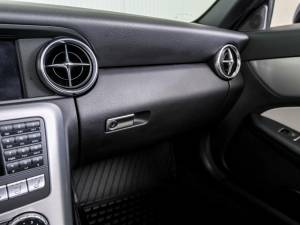 Image 41/50 of Mercedes-Benz SLK 250 (2012)