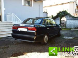 Immagine 3/10 di Alfa Romeo 155 2.5 V6 (1993)