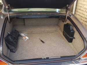 Image 10/13 of Jaguar XJ 6 4.2 (1985)