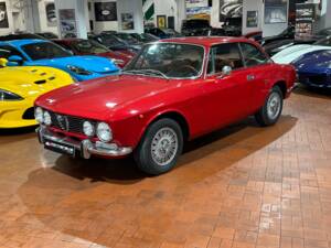 Imagen 16/33 de Alfa Romeo 2000 GT Veloce (1972)