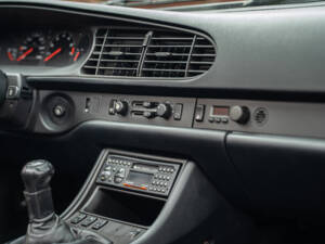 Image 37/42 de Porsche 944 S2 (1991)