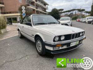 Immagine 2/10 di BMW 325i (1986)