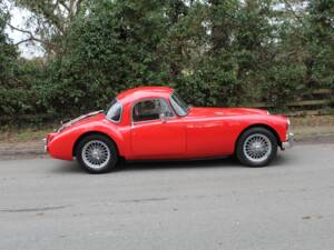 Image 7/15 of MG MGA 1600 (1957)