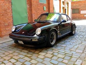 Image 2/64 de Porsche 911 SC 3.0 (1978)
