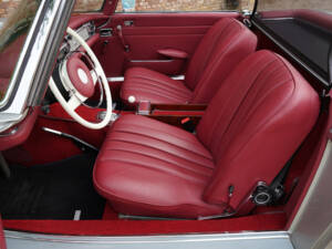Image 30/50 of Mercedes-Benz 280 SL (1969)