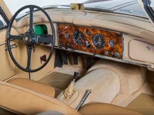 Image 17/20 of Jaguar XK 150 DHC (1959)