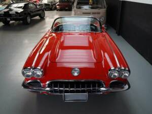 Image 29/50 of Chevrolet Corvette (1958)