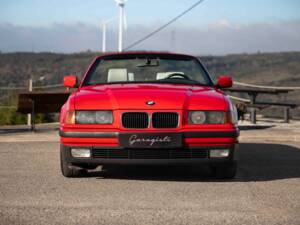 Bild 13/92 von BMW 325i (1994)