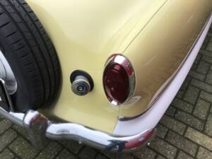 Image 6/10 of Nash Metropolitan (1958)