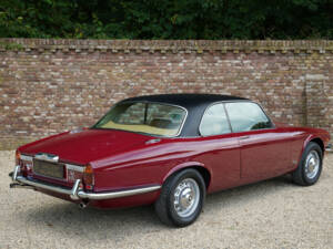 Bild 29/50 von Jaguar XJ 6 L 4.2 (1977)