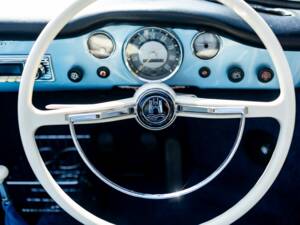 Image 47/50 of Volkswagen Karmann Ghia 1500 (1971)