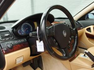 Image 23/49 de Maserati Quattroporte 4.2 (2005)