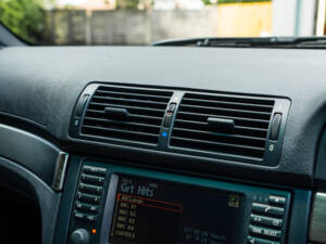 Image 38/56 of BMW M5 (2000)