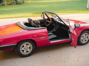 Immagine 19/32 di Alfa Romeo 1.6 Spider (1989)