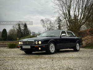 Image 5/96 de Daimler Super V8 (1997)