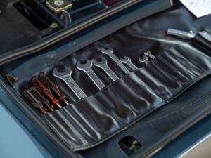 Image 16/36 de Ferrari 328 GTB (1986)