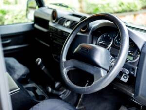 Bild 4/50 von Land Rover Defender 90 (2012)