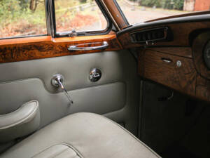 Image 17/46 of Rolls-Royce Silver Cloud III (1965)