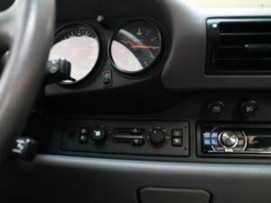 Image 17/50 of Porsche 911 Carrera (1995)