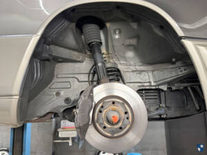 Imagen 49/74 de Mercedes-Benz E 320 (1994)