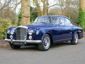 Image 2/50 of Bentley S 3 Continental (1962)