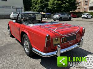 Immagine 3/10 di Triumph TR 4 (1965)
