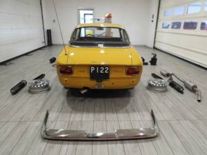 Image 11/14 of Alfa Romeo Giulia 1600 Sprint GT Veloce (1967)