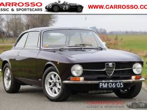 Bild 1/40 von Alfa Romeo Giulia GT 1300 Junior (1972)