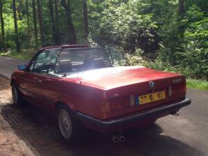 Image 9/13 de BMW 325i (1986)