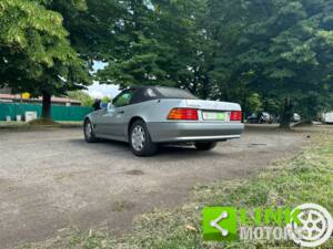 Image 7/10 of Mercedes-Benz 500 SL (1991)