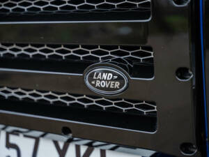 Bild 34/50 von Land Rover 90 (1985)