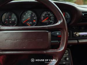Image 25/38 de Porsche 911 Turbo 3.3 (1988)