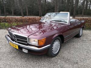 Image 4/38 of Mercedes-Benz 560 SL (1986)