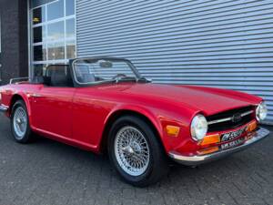 Image 3/8 of Triumph TR 6 (1971)