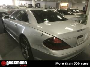 Immagine 9/15 di Mercedes-Benz SL 55 AMG (2002)