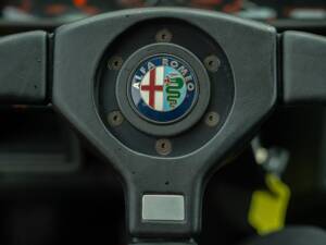 Image 43/50 of Alfa Romeo 75 3.0 V6 America (1987)