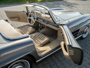 Afbeelding 23/38 van Mercedes-Benz 300 SL Roadster (1961)