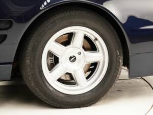 Image 11/15 of Aston Martin Virage Volante (1994)