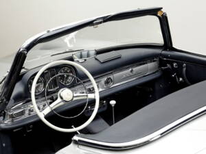 Image 10/30 de Mercedes-Benz 300 SL Roadster (1961)