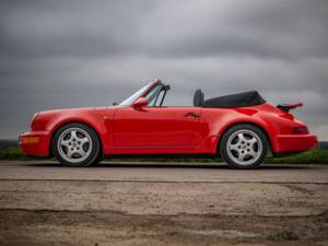 Image 6/8 of Porsche 911 Carrera 2 (1992)