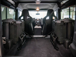 Immagine 23/36 di Land Rover Defender 90 Works V8 &quot;70th Edition&quot; (2015)