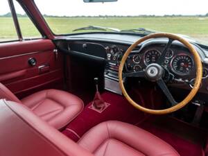 Image 13/23 of Aston Martin DB 6 (1969)