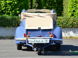 Image 4/50 of Renault 4 CV Décapotable (1954)